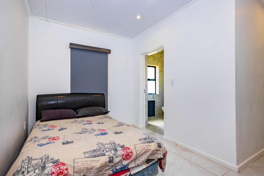 4 Bedroom Property for Sale in Oude Westhof Western Cape